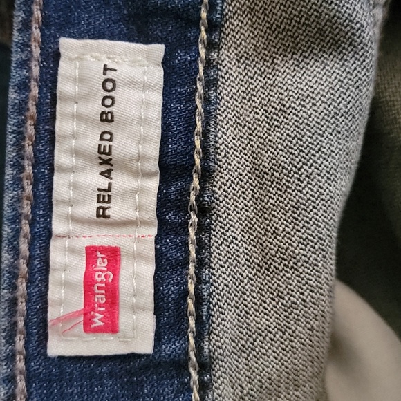 Wrangler - Picture 3 of 6